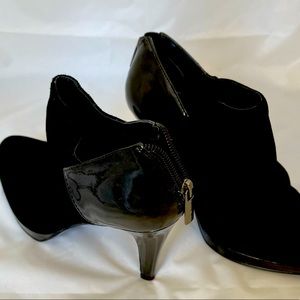 Bandolino  
Bandolino Women's Cardinal Bootie